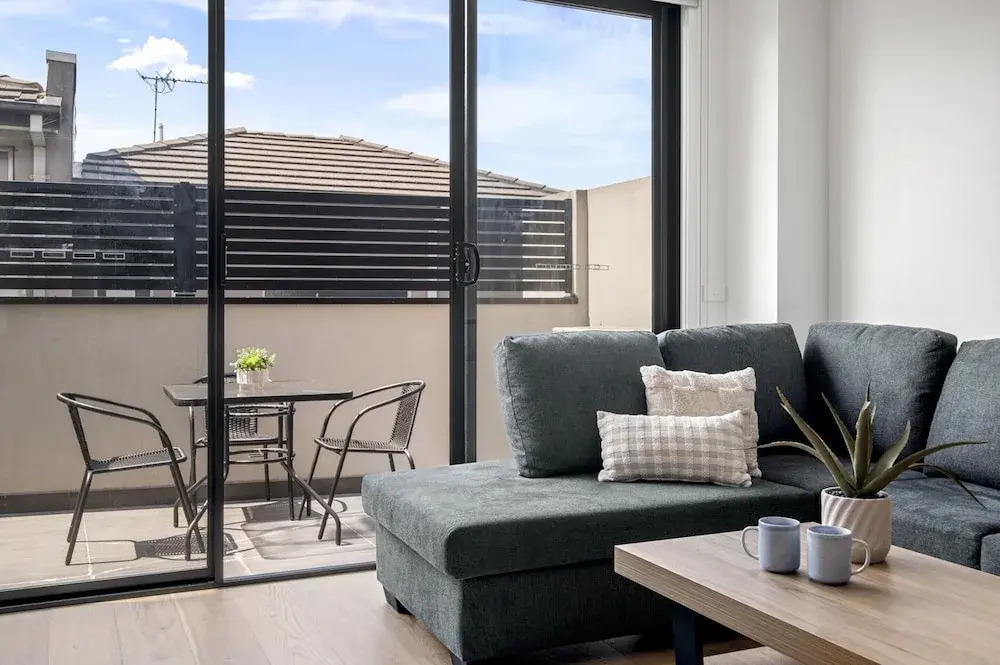 Relaxing Family Townhouse Near Melbourne's