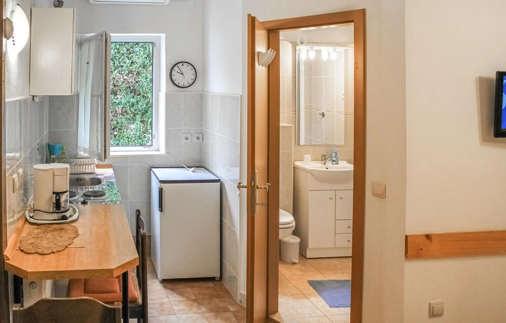 Stunning Apartment in Podgora With 1 Bedrooms and Wifi