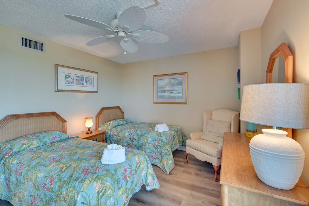 Oceanfront Myrtle Beach Condo w/ Outdoor Pool