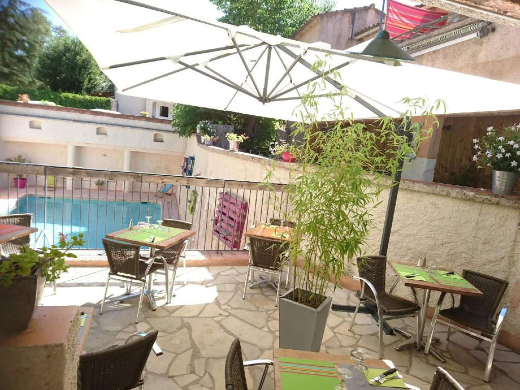 HOTEL 3 étoiles NN "LOU CIGALOUN"