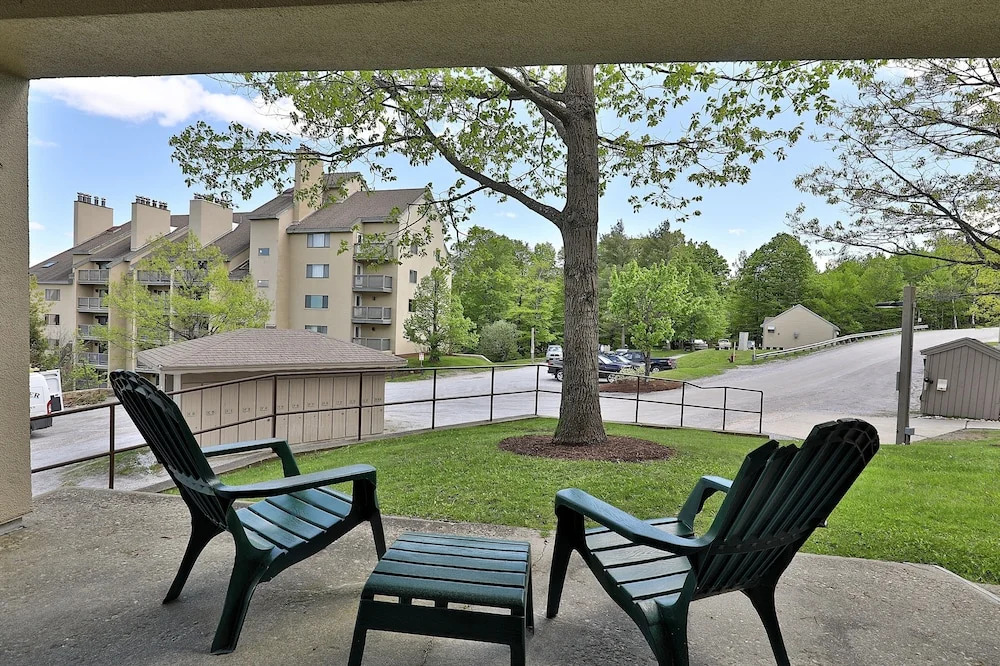 Mt Green 2br/2ba Condo: Close to Killington. Hot Tub. Pool. 3a07