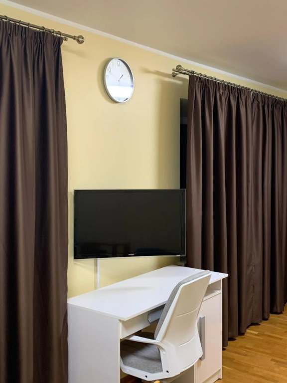 Private room, private bathroom, private entrance in private house
