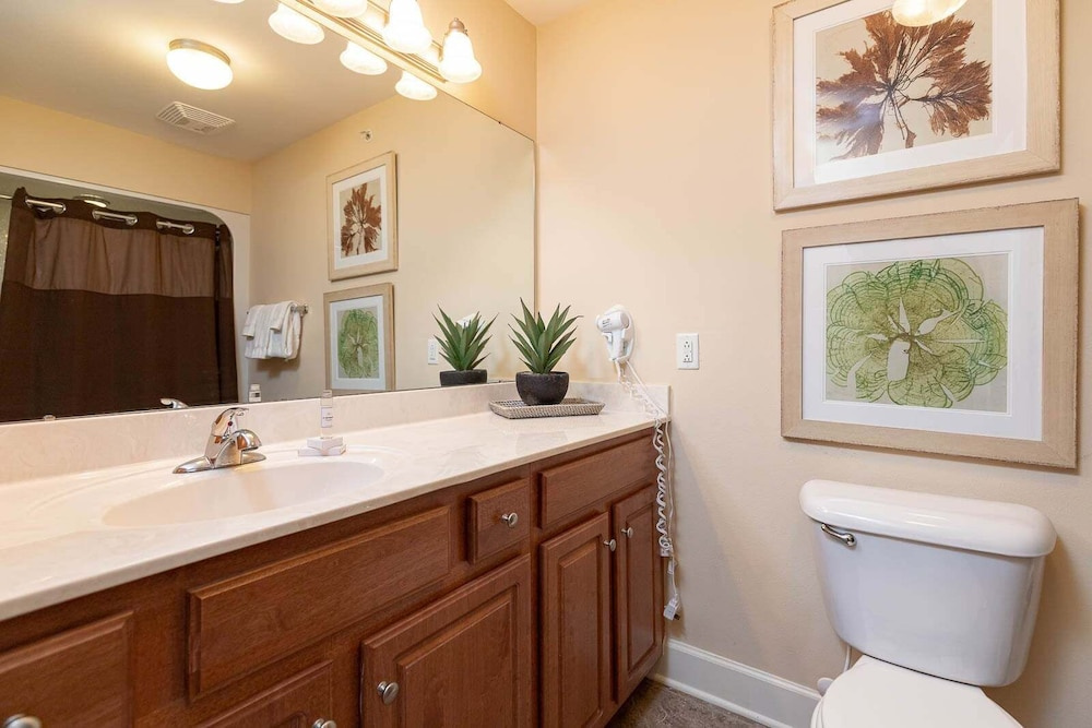 The Oasis 606 Formerly Phoenix West Ii 606 3 Bedroom Condo