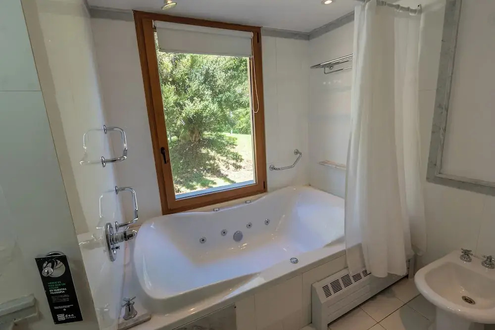 Rent Up -Casa junto al lago Nahuel Huapi