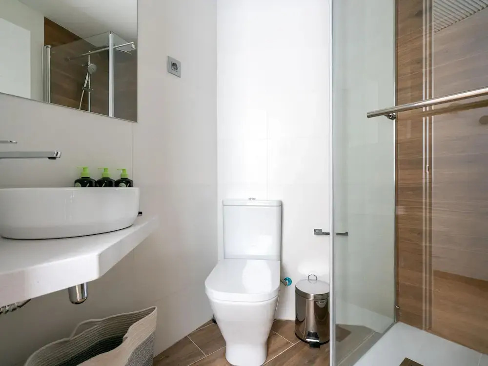 Limehome Barcelona Carrer de Fontcoberta - Digital Access