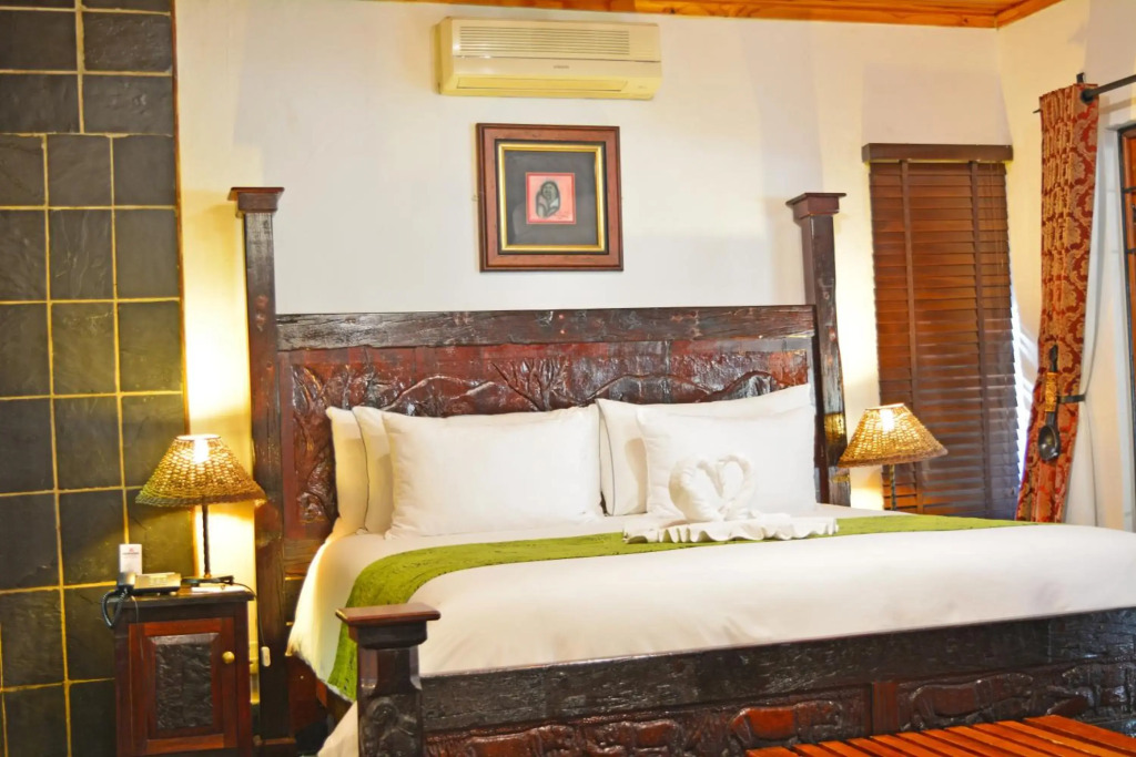 Misty Hills Country Hotel