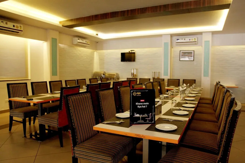 OYO 2244 Hotel Premiere Villa