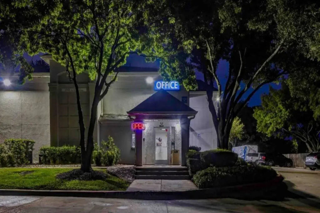 Studio 6-Arlington, TX - South - Dallas
