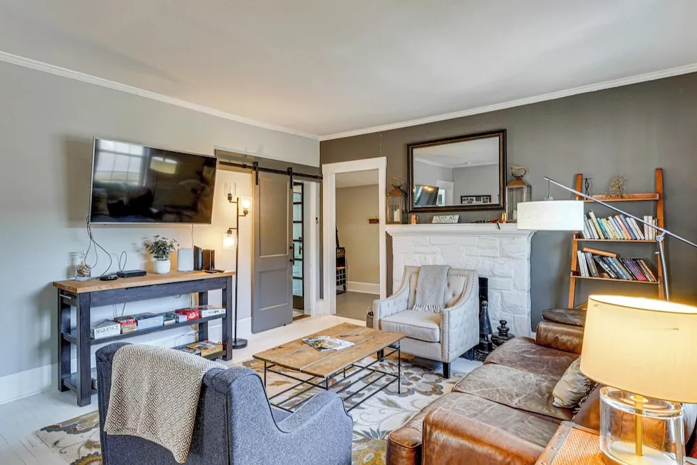 Walkable Location! Dtwn Cary Escape w/ Fire Pit