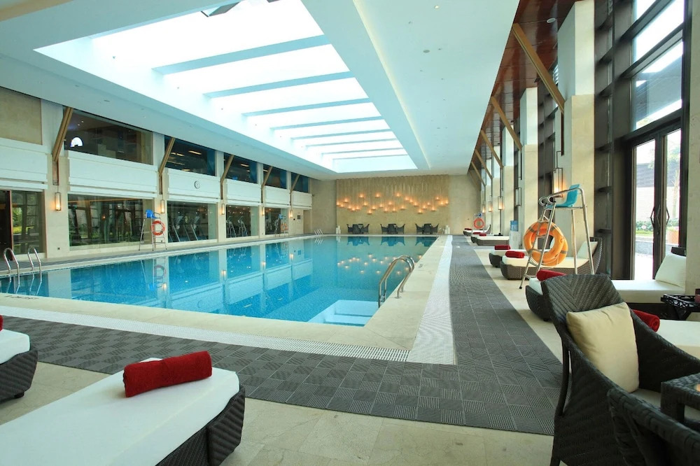Crowne Plaza Hailing Island