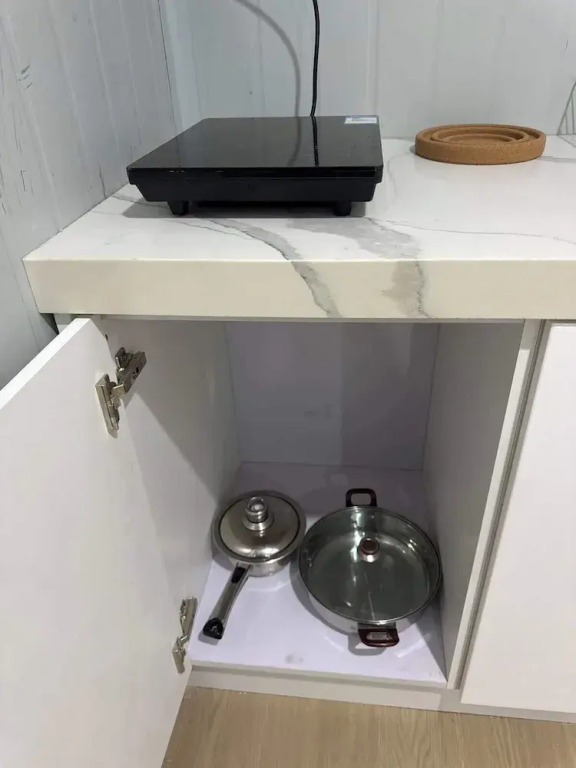 Metawisebnb 1B Next to Monash w AC Wifi Kitchen