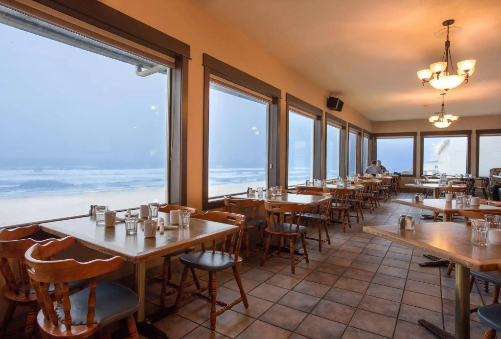 Seagrass Oceanfront Inn