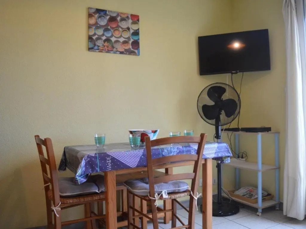 Appartement Saint-Cyprien, 2 pièces, 4 personnes - FR-1-225D-85