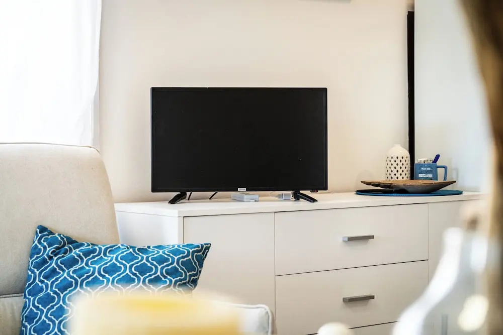 Tastefully Furnished Flat With Lateral sea View