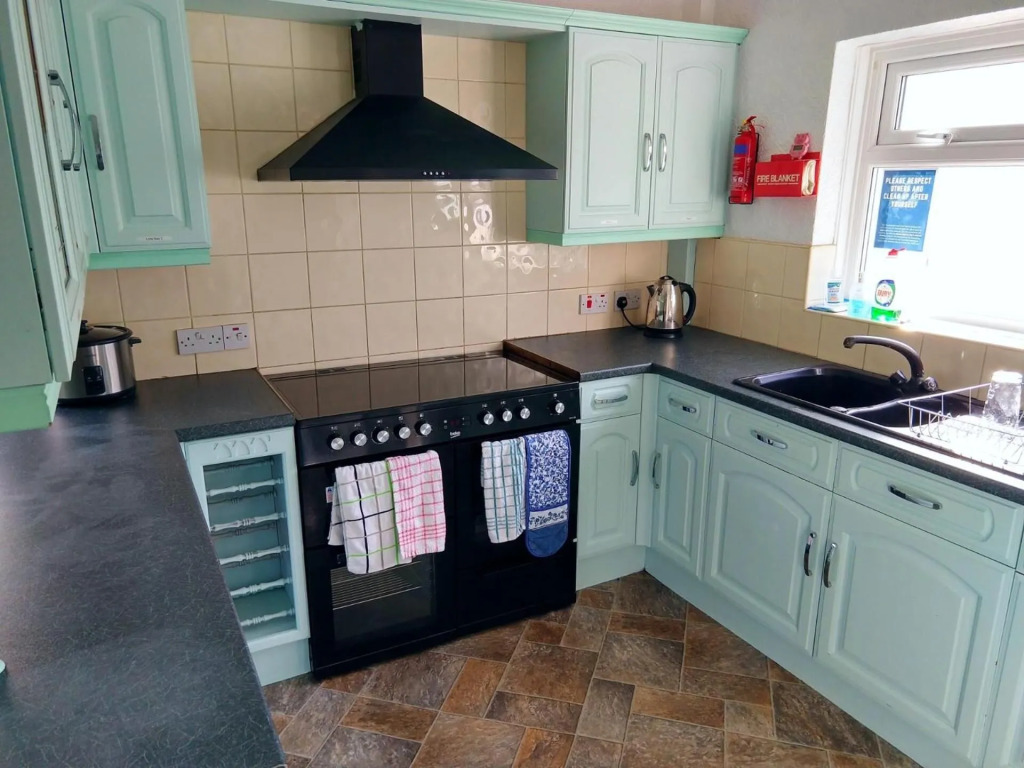 Napier Town House - Self Catering - Guesthouse Style - Twin and Double Rooms