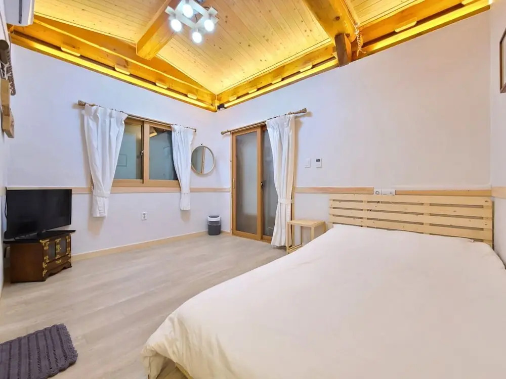 Nadul Hanok