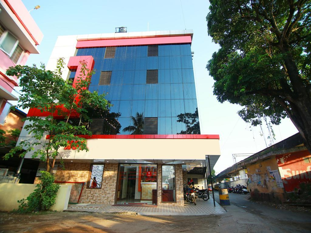 OYO Flagship 5202 Hotel Pearl Malabar
