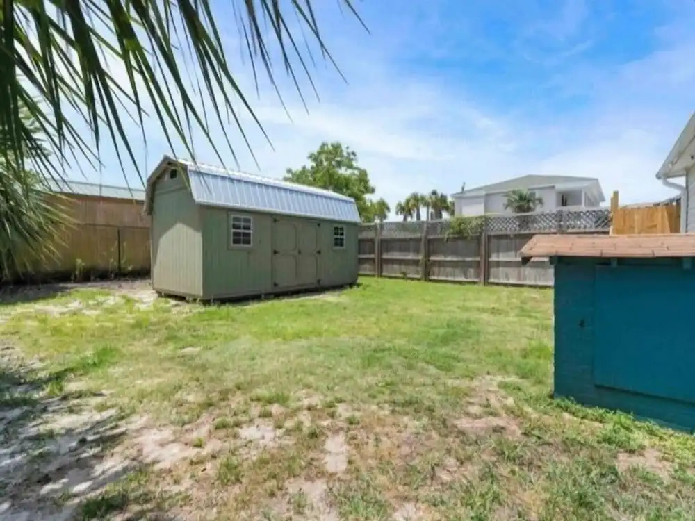 Coastal Classic 2 Bedroom Cottage by RedAwning