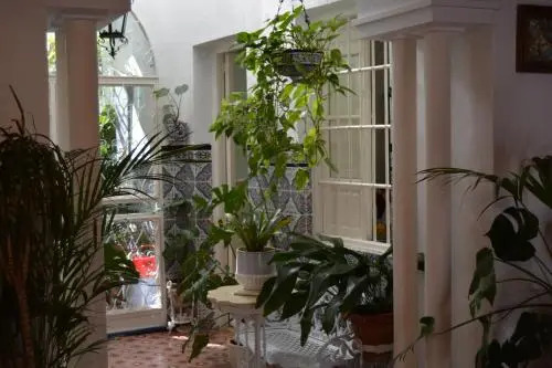 Hostal Residencia Mena