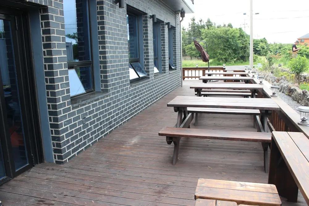 Doomchit Guest House - Hostel