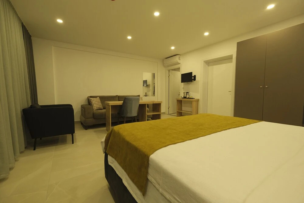 Tut Hotel