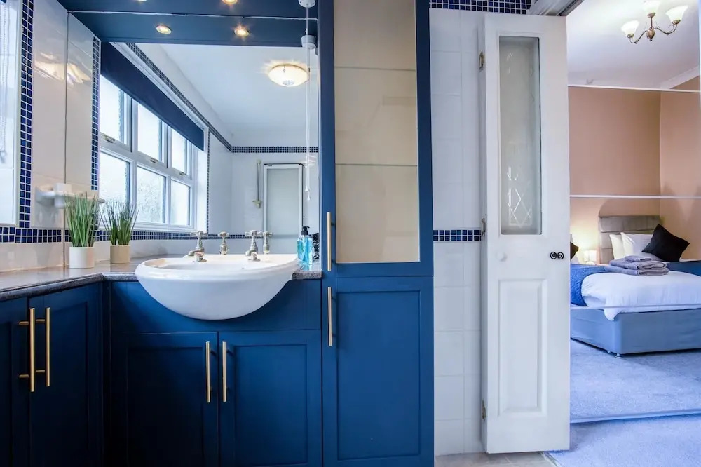 The Lanterns - 9 Bedroom - Sleeps 17 - Saundersfoot Village Centre