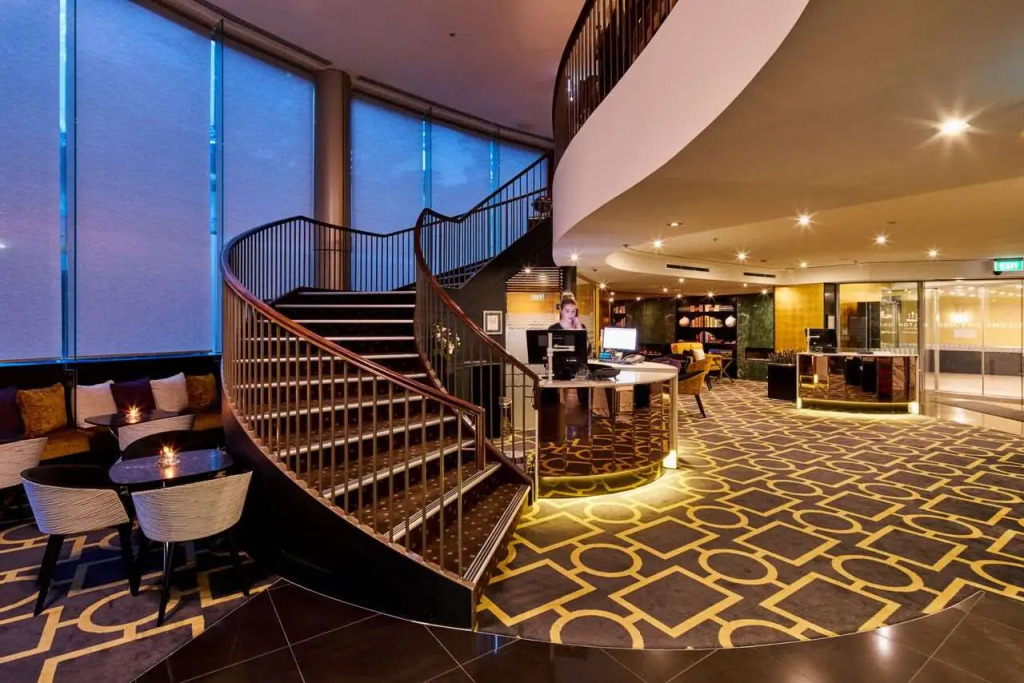 Bolton Hotel