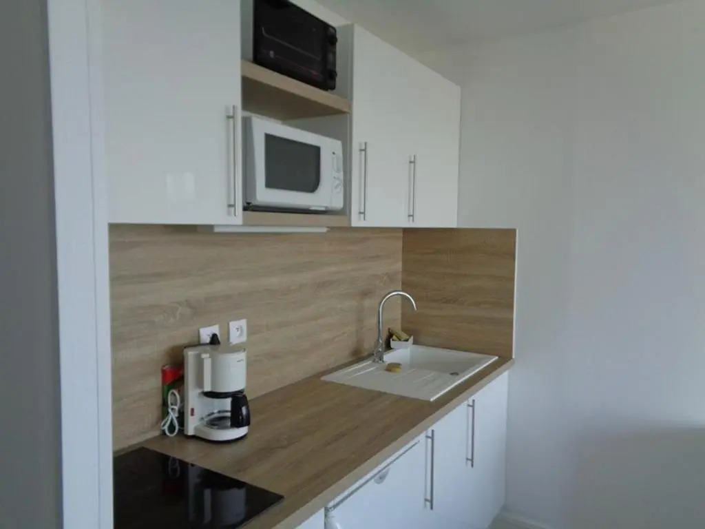 Appartement Le Lavandou, 1 pièce, 3 personnes - FR-1-308-77
