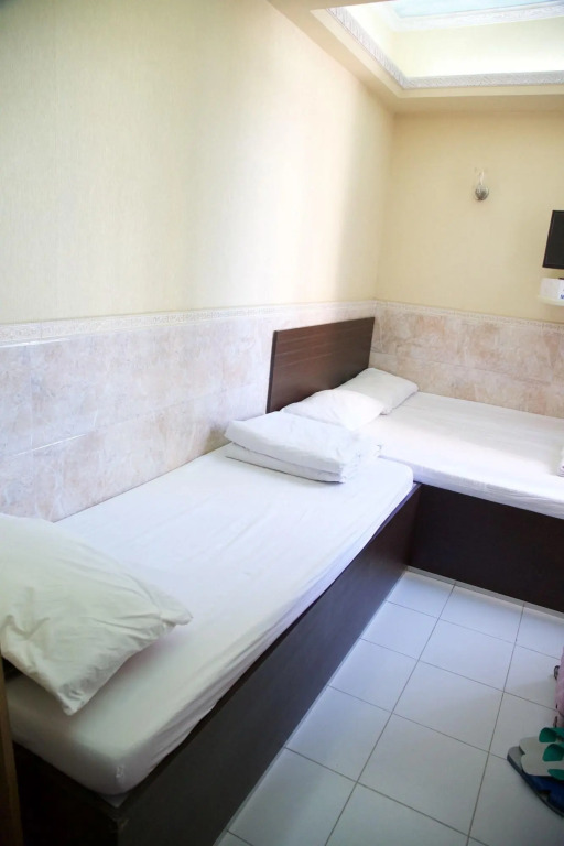 Yau King Hotel
