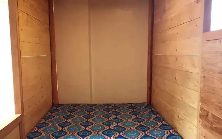 8 Street Hostel