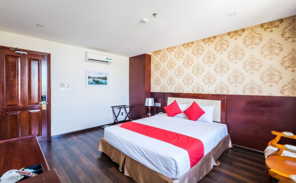 GIC Land Hotel