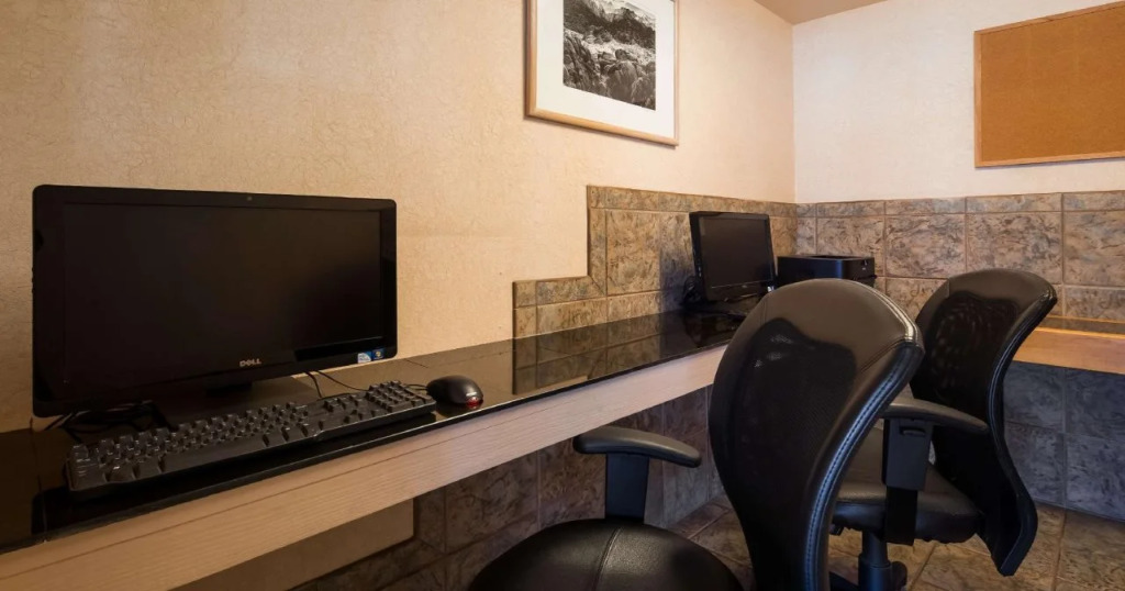 Best Western PLUS Frontier Motel