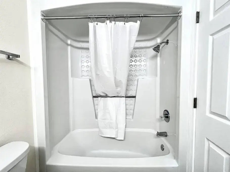 *OCEANFRONT FRESH RENO*KING Bed*Pool*Hot Tub*Approved Dogs*W54