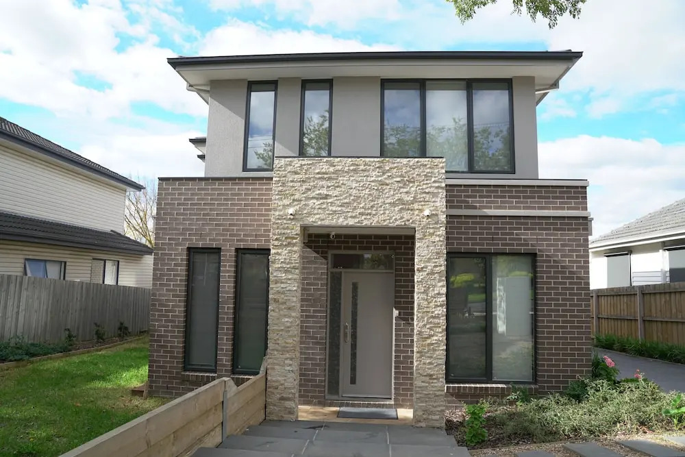 New Comfort house near Box Hill