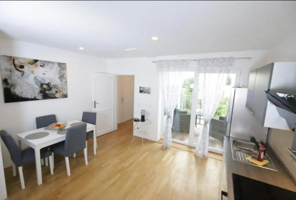 Sunny & cozy Penthouse with Balcony DG5