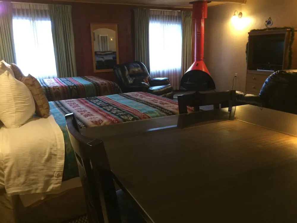 Sitzmark Chalet Inn