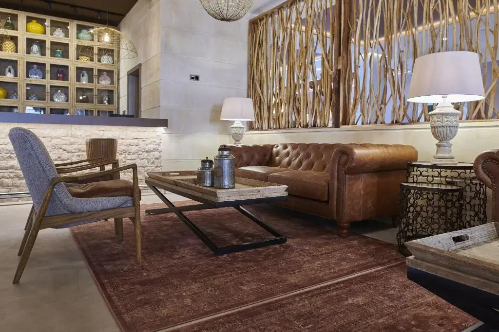 Ansares Hotel