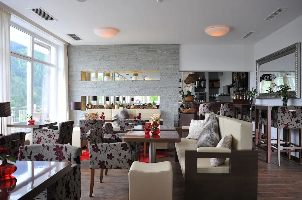 der Sonnberg Alpinlodges - Apartments mit Seeblick, privater Sauna und Self Check-In