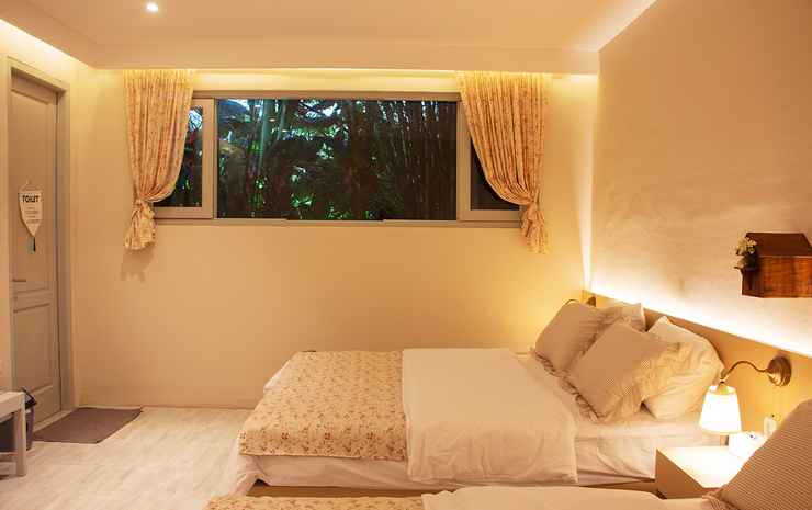 Villa Rone - Spanish Garden Vibe in PUNCAK