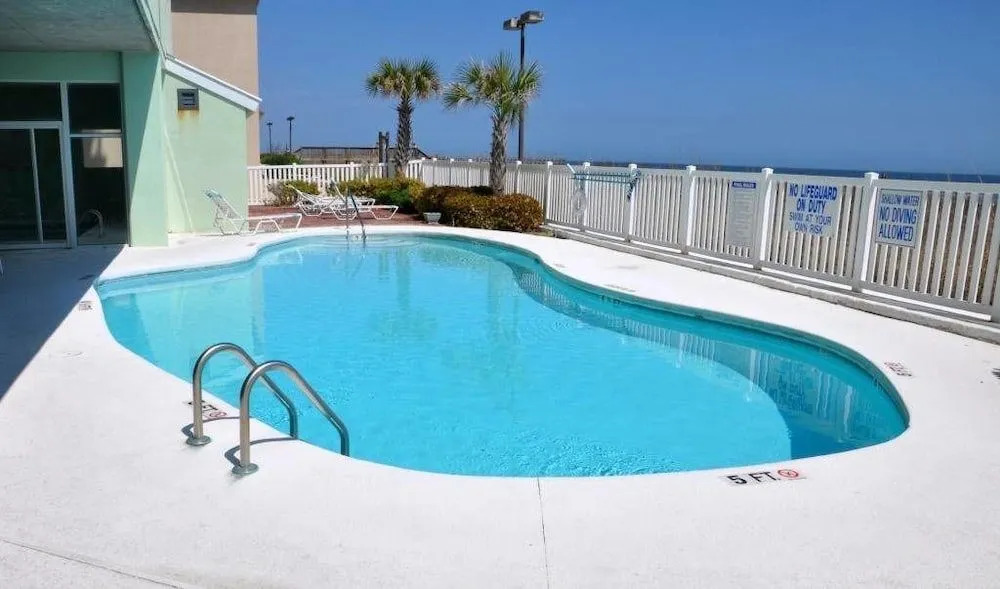 Paradise Pointe 5B - 3 Br condo by RedAwning