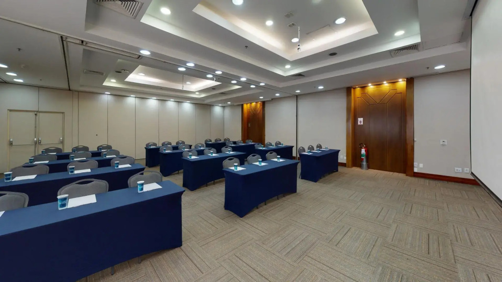Estanplaza Funchal Faria Lima