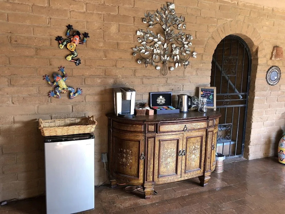 Casa Tierra Adobe Bed & Breakfast Inn