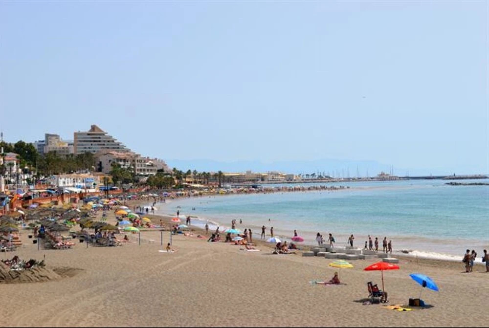 Studio in Benalmádena, with Wonderful City View, Pool Access, Enclosed Garden - 900 M From the Beach