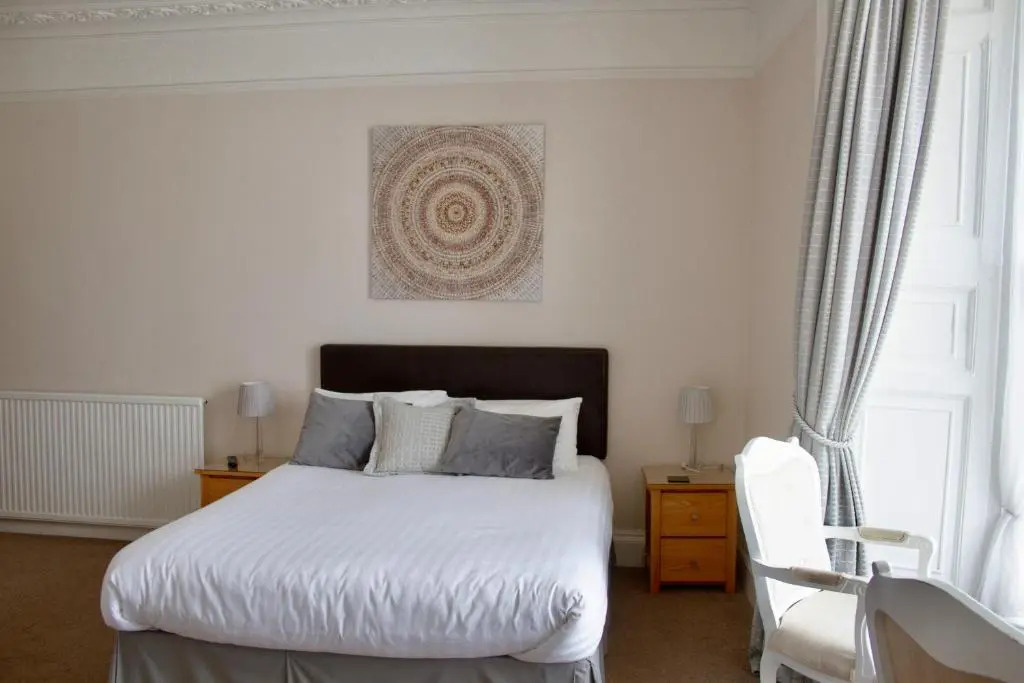 Helmsman Guesthouse