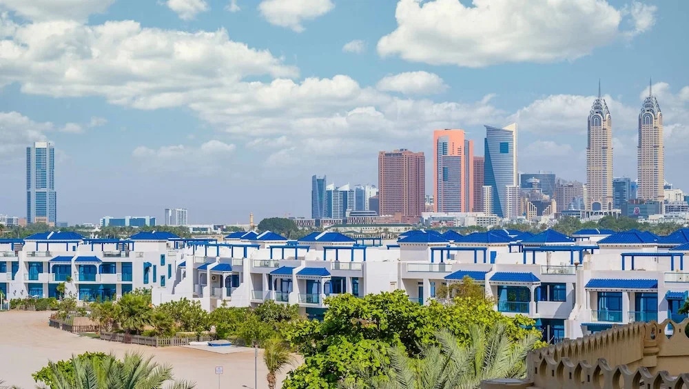 LUX - The Shoreline Beach House