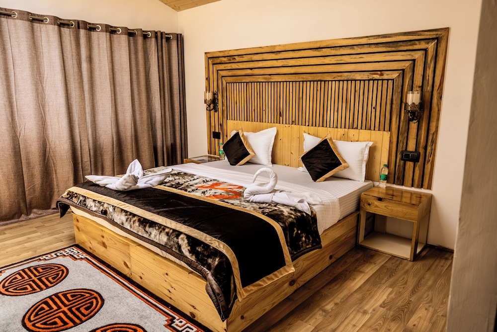 De Reeva Resort Pangong
