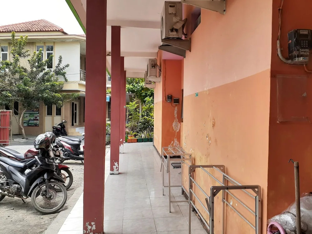 Oyo 2037 Kost Oteng Syariah