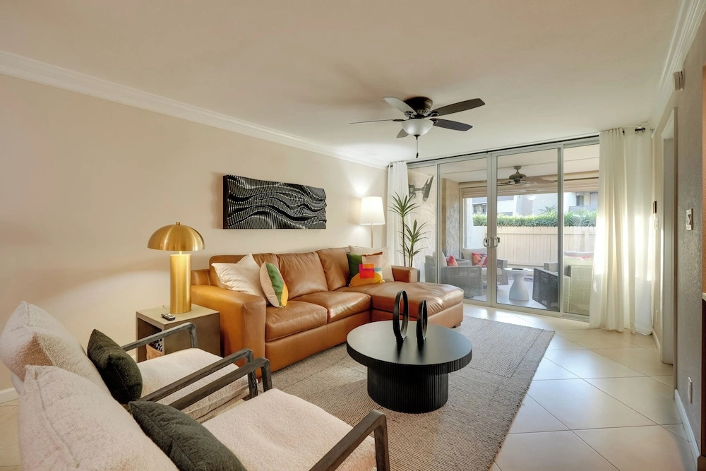 Easy Living in Old Town: Condo w/ Pool Access