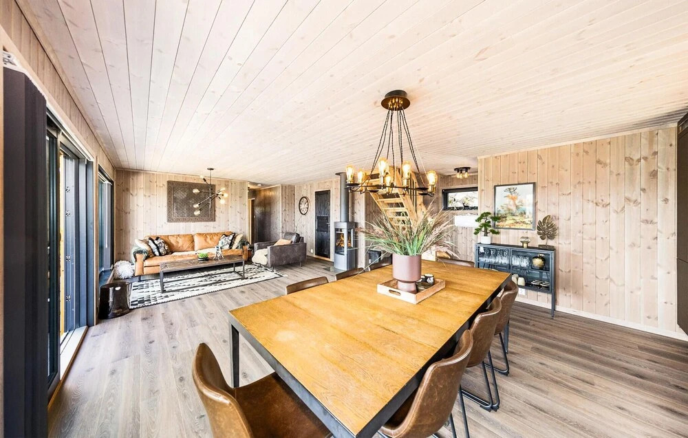 4 Bedroom Nice Home In Sannidal