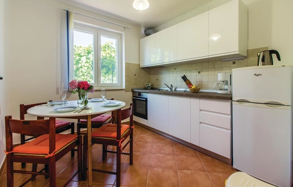 Two-Bedroom Holiday Home In Banjole